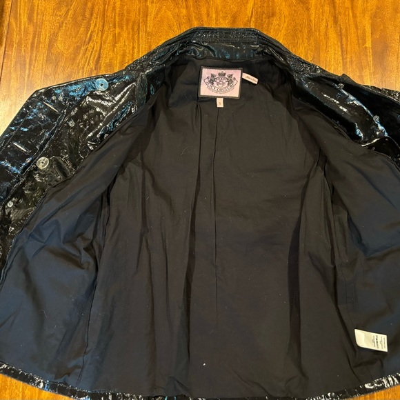 2008 “JUICY COUTURE” faux patent-leather belted trench jacket! Size Small! - Picture 6 of 8